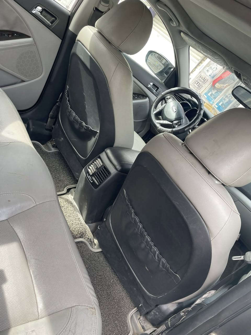 السلام عليكم اخوان اوبتما ٢٠١٣ امريكي Ex اعلى فئه فول مواصفات محرك ٢٤٠٠ Gdi ماشيه ١١١ ميل رقم بغداد باسمي تحويل ثاني يوم 
بصمه ٢ بوب 
نظام ترحيب 
بنوراما قطعتين 
كشنات اماميه تبريد تدفئه 
تبريد قطعتين 
كشنات خلفيه تدفئه
كشنات كهربائيه
مسجل شاشه وكامره ابلاديه
سماعات انفنتي 
دمام قطعتين امامي وخلفي 
تدفئه استيرن 
مريء شفط 
سونار بالمنشور 
السعر ١٠٧ وبيها مجال 
العنوان بغداد الشرطه الرابعه 
***********
