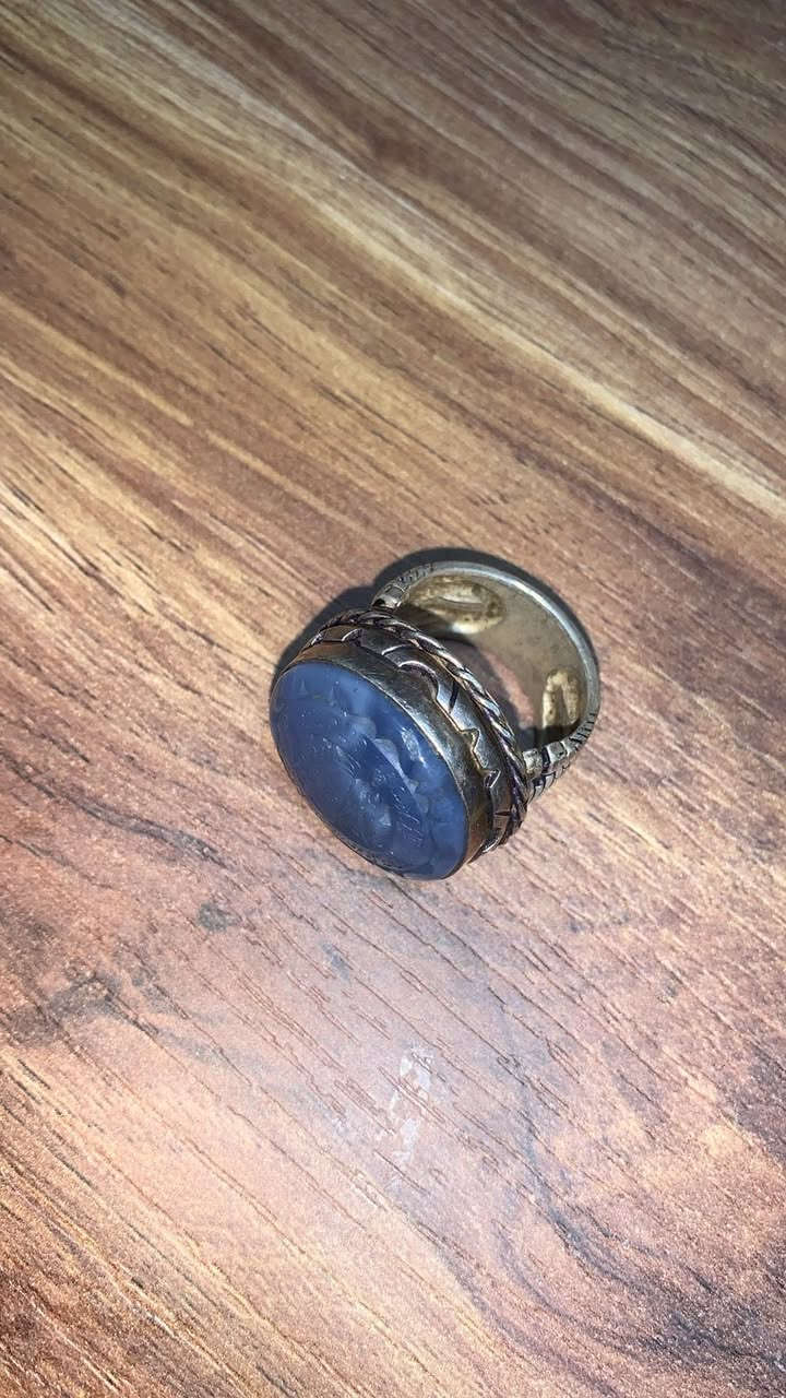 عقيق ازرك مخطوط 
صياغة شوفها كدامك
المحبس الصور تتكلم بيه 👍
السعر خاص شباب


**إذا كنت صاحب هذا الإعلان وتريد حذفه لأي سبب، رجاءا أرسل رسالة إلى الدعم الفني**