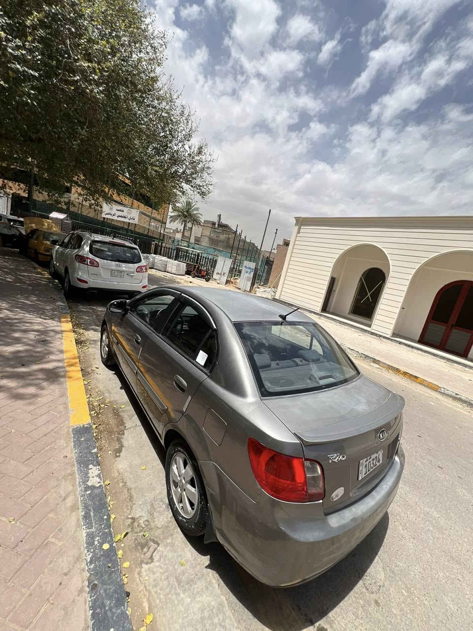 كيا ريو مديل 11خليجي
بدون صبغ 
بيهه جراد جلح مثل ما موضح بل صور بنيد وقماره وصندوك 
رقم بغداد ب اسمي جديد هزه جديدا
ماشيه147 
مكينه1400اقتصاديه بدون صرف
تبريد ثلج
ويل كب 
تحكم ستيرن جهتن
اشاير مري
ويل كب
داخل بلجيس
السعر87وبيهه مجال
مكاني بغداد الاعظميه
***********
