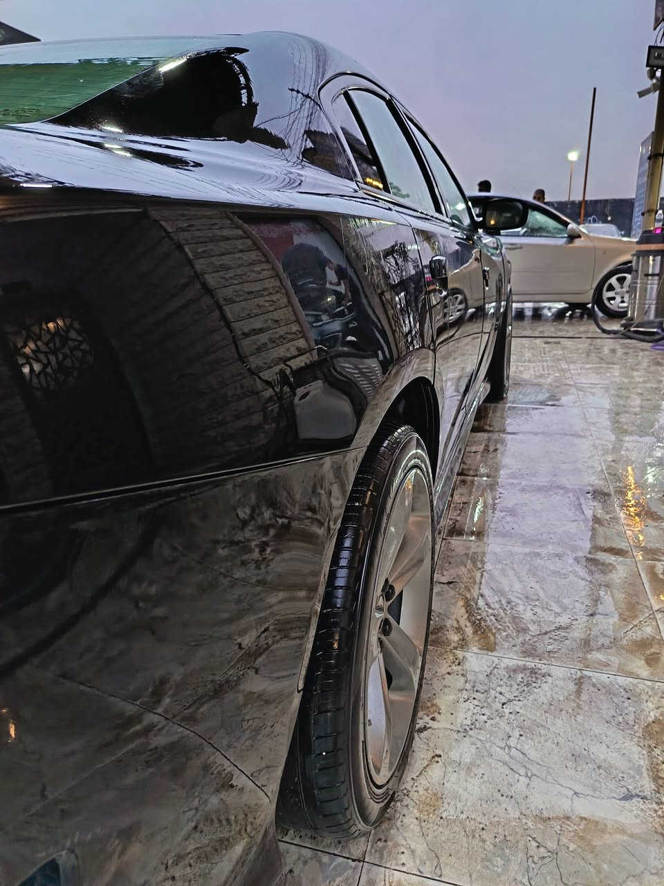 ​للبيع.. جارجر 2019 (رقم بغداد) - ماشية 55 ألف ميل فقط! 🇮🇶
الموديل : 2019.

جارجر بوليسي 

شكلها شكل ال Scatpak سكات باك ، السيارة حيل جديدة 

​ماشيه. 55,000 ميل فقط (مشي حيل قليل ومحرك بنشاطه الزيرو).

​رقم: بغداد ألماني (مشروع وطني)، بسمي.. تحويل مباشر.

أكدر أحولها بسمك انت وبل موصل يعني مايحتاج تروح على بغداد 

اني مسويلها معامله انو تكدر تحولها بسمك انت وبل موصل 

. 

​ داخلية(كشنات) جلد بل كامل (أمامية وخلفية) نظيفة جداً وبحالة الوكالة.

​ حساسات خلفية أصلية ،، كاميراخلفية الاصليه كلشي بيها بلادي 

، تحكمات ستيرن..

انطيك وياها بصمتين 

تشغيل عن بعد بيها 

​ تبريد ثلج❄️ مواصفات البوليسي المعروفة.

​. بيها صبغ (بوند وجاملغ ) 

(بشرط لا شاصي ولا لغد).

​خلاصة السياره : سيارة مال بيت 🏡وهيبة وشكل الـ سكات باك ، جاهزة من كل شيء وما ممحتاجة ولا دينار مصرف. 

📍 المكان: [مكان موصل ]

📞 للتواصل: *********** 

​الموديل : 2019.

جارجر بوليسي 

شكلها شكل ال Scatpak سكات باك ، السيارة حيل جديدة 

​ماشيه. 55,000 ميل فقط (مشي حيل قليل ومحرك بنشاطه الزيرو).

​رقم: بغداد ألماني (مشروع وطني)، بسمي.. تحويل مباشر.

أكدر أحولها بسمك انت وبل موصل يعني مايحتاج تروح على بغداد 

اني مسويلها معامله انو تكدر تحولها بسمك انت وبل موصل 

. بصمات 2 بلاد+تشغيل عن بعد 

​ داخلية(كشنات) جلد بل كامل (أمامية وخلفية) نظيفة جداً وبحالة الوكالة.

​ حساسات خلفية أصلية ،، كاميراخلفية الاصليه كلشي بيها بلادي 

، تحكمات ستيرن..

انطيك وياها بصمتين 

تشغيل عن بعد بيها 

​ تبريد ثلج❄️ مواصفات البوليسي المعروفة.

​. بيها صبغ (بوند وجاملغ ) 

(بشرط لا شاصي ولا لغد).

​خلاصة السياره : سيارة مال بيت 🏡وهيبة وشكل الـ سكات باك ، جاهزة من كل شيء وما ممحتاجة ولا دينار مصرف. 

سعر ​ 185 ورقة وبيها مجال 

📍 المكان: [مكان موصل ]

📞 للتواصل: ***********
