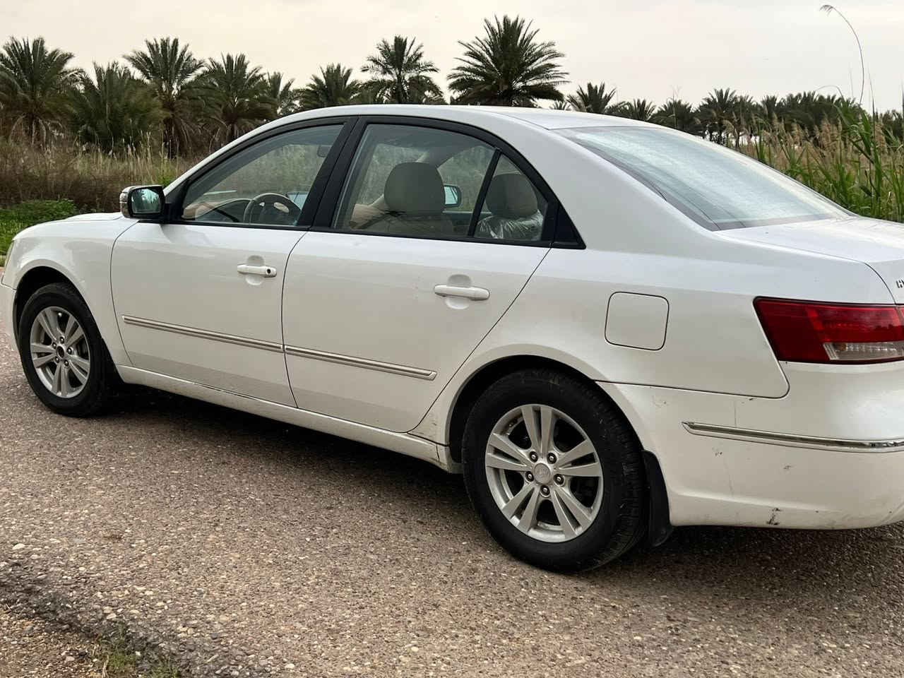 سلام عليكم 
سوناتا موديل 2009 للبيع 
السياره خليجيه بدون صبغ كفاله عامه 
فول مواصفات داخل بيجي واحد على واحد 
مكينه 2.4 سعرها 125 وبيها مجال حك الجيه 
مكاني بغداد الحريه 
للأستفسار الاتصال على الرقم ***********
