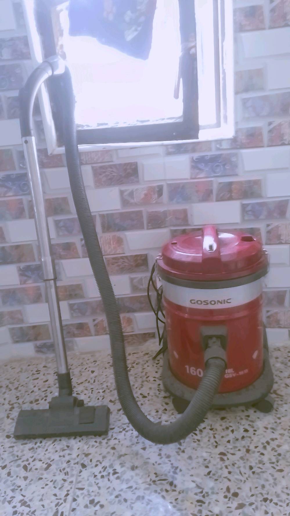 بغداد الشعب يم سيطرت الشعب القديمه مقابيل ملعب سانسيرو 
سعره بي مجال نضيفه شغاله 