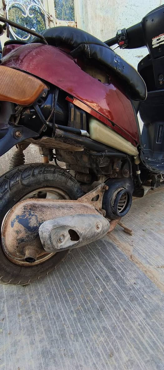 للبيع كوم حديد
دراجه شغاله هندر وترتيبها مثل ما تشوف بالصور 
عيبها الشاصي ملحوم وتتاخر بتشغيلة الصبح اما باقي النهار تشتغل طبيعي رايدها ب ١٠٠ وبيها مجال 
العنوان ديوانيه قضاء عفك للراغب بالشراء متواجد خاص


**إذا كنت صاحب هذا الإعلان وتريد حذفه لأي سبب، رجاءا أرسل رسالة إلى الدعم الفني**