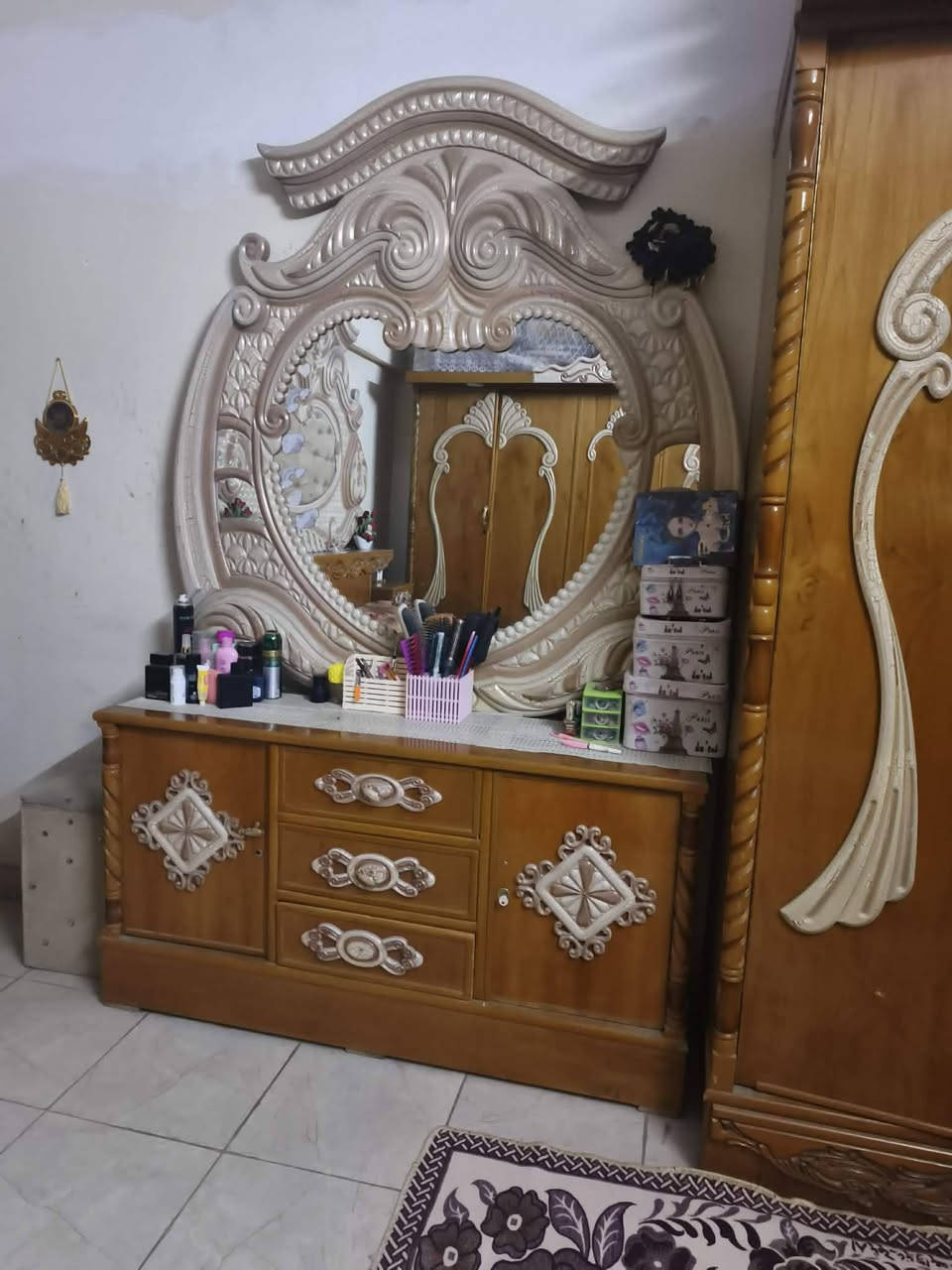 السلام عليكم
غرفه نوم 5 ابواب  تسكام للبيع نظيفه  مثل ماموضح بلصور  المكان نجف


**إذا كنت صاحب هذا الإعلان وتريد حذفه لأي سبب، رجاءا أرسل رسالة إلى الدعم الفني**