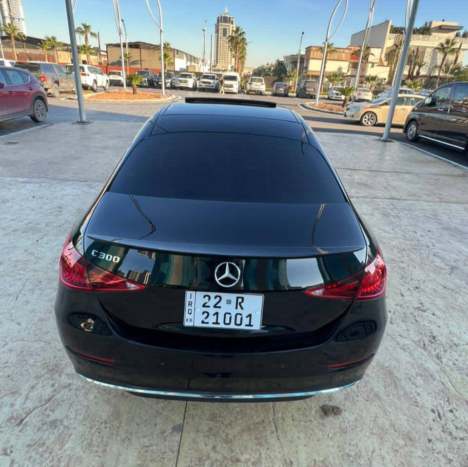 مرسيدس سي كلاس 2023 
مواصفات C300(فتحة سقف-رادار و حساسات ٣٦٠ درجة-شاشة-كاميرة خلفية -ابواب و تشغيل بصمة) 
مكينة ٤سلندر+توربو حجم ٢.٠لتر
ماشية 31 الف فقط
ضرر السيارة باب + جملغ  
حادث جدا بسيط صور الحادث موجود
مرقم اربيل  
السيارة كلش حلوة و نظيفة
مكفولة من كير و محرك وكهربائيات
مكان السيارة
اربيل ***********
