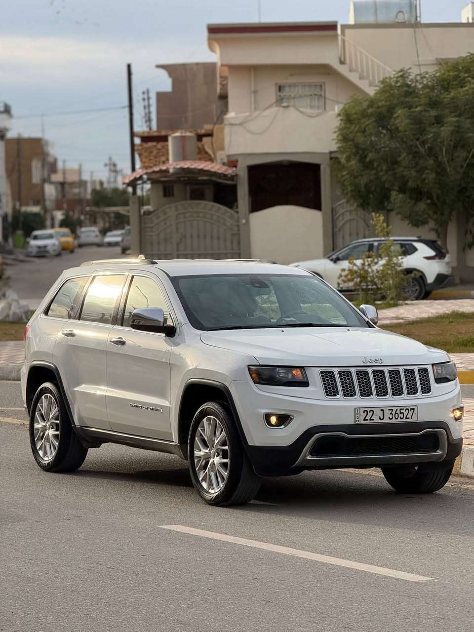 جيب موديل ٢٠١٤ بيها بونيد وجملغ صبغ بدون دوخل السعر ١٨٥ بيها مجال اتصل على الرقم ***********
