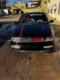 للبيع كولف فينتو  موديل 94لون اسود السياره جديده بمعنى الكلمه كلشي بيه...