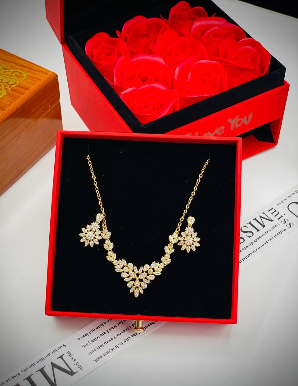 💝 عيد الحب قرب… والهديّة علينا 💝
دلّل اللي تحبها  بهدية تعبّر عن مشاعرك ❤️
أجمل هدايا عيد الحب متوفرة الآن ✨
🎁 بوكسات هدايا مميّزة
💍 إكسسوارات نسائية راقية
🌹 قطع أنيقة تناسب كل الأذواق
✨ هدايا تبقى ذكرى جميلة
اختاري هديتك بكل حب وخلي عيد الحب هذا السنة مختلف 💕
📩 للاستفسار راسلونا خاص
📍 تكريت – مجمع العقيق التجاري مقابل منتزه زيونة
🚚 توصيل متوفر إلى كافة محافظات العراق
#عيد_الحب #هدايا #Valentine #حب #بوكس_هدايا


**إذا كنت صاحب هذا الإعلان وتريد حذفه لأي سبب، رجاءا أرسل رسالة إلى الدعم الفني**