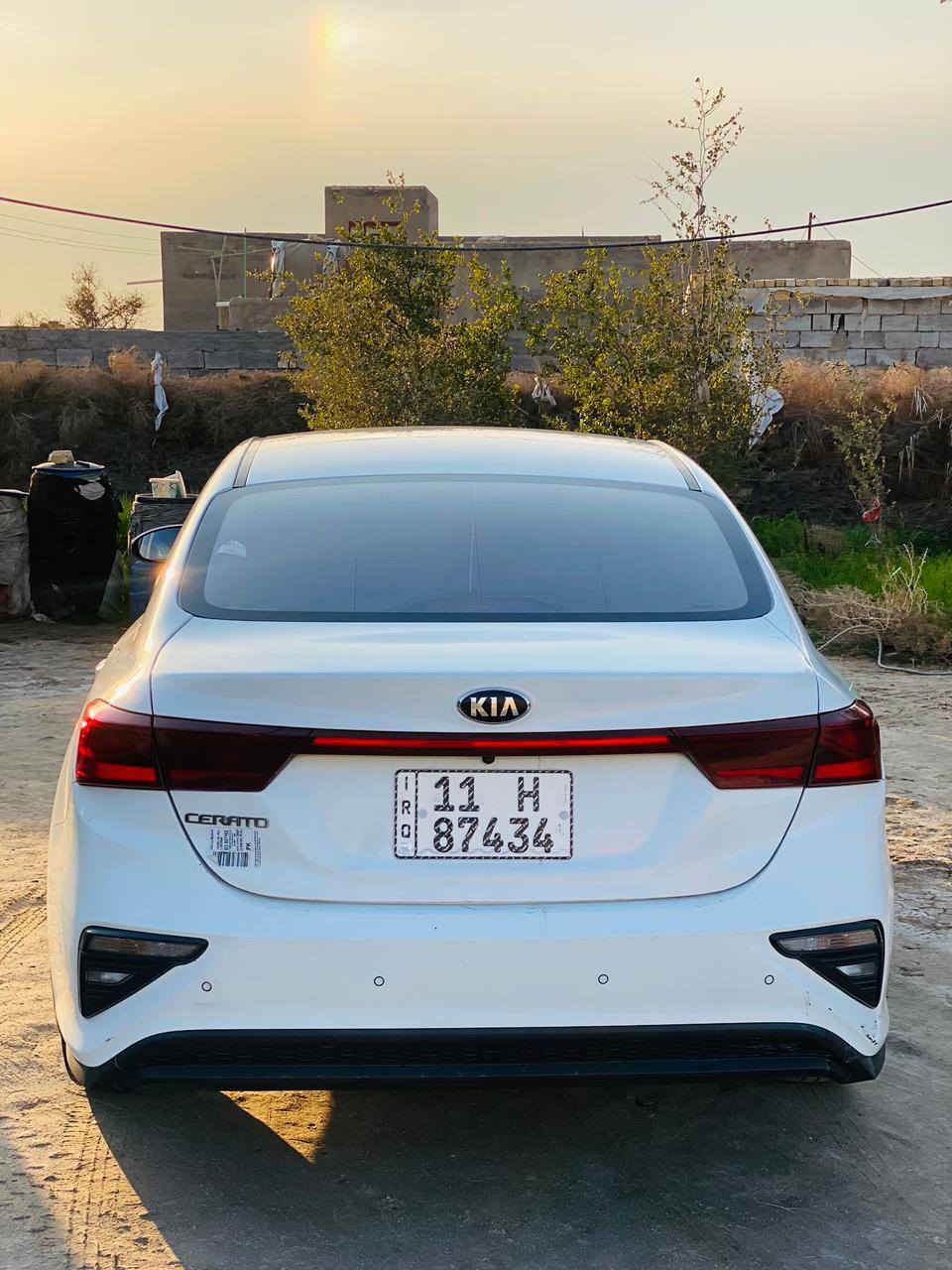 كيا سيراتو 2021خليجي
سلام عليكم للبيع السياره مكفوله من الصبغ وتبديل بيه بارد فقط.  محرك 1600 محرك كير حدادي بل كارتون 
نص موصفات  شاشة وكامره
تحكم ستيرن.   
حساس خلفي
نضاره
دوشمه ارضيه كشنات السياره ماعيزه برقي السعر 147وبيه مجال قليل رقم بغداد بسمي مكانه سماوه وركاء    ***********
