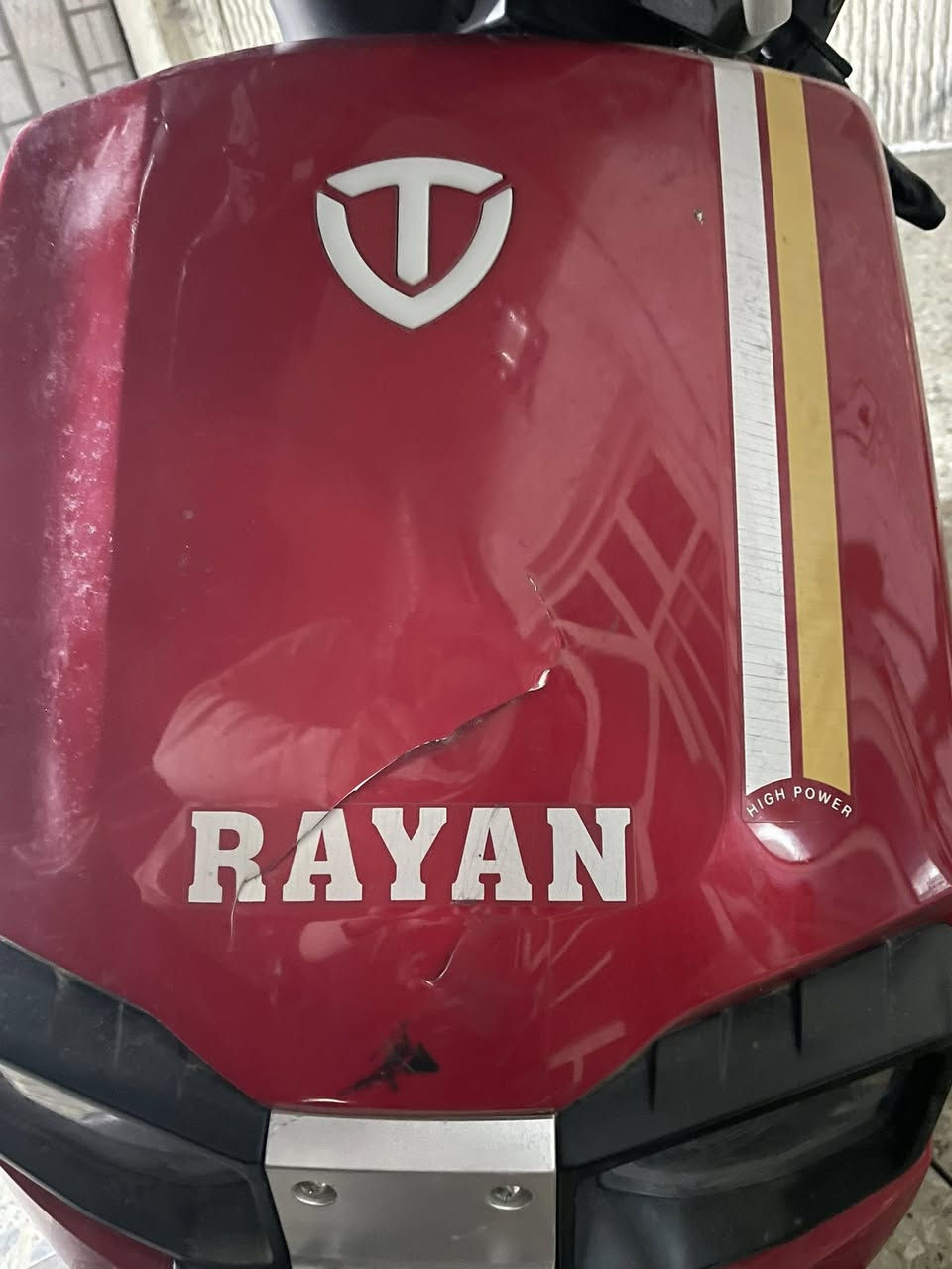 السلام عليكم وحش الكون ريان تالج موديل ٢٥ للبيع دراجه إستعمال 6 اشهر فقط  ٦بطاريات 6مسطره ملف ٢٠٠٠ نحاس ونظافه بيهة كسر بل الكفر الامامي بصمتين سويجين  سعرها 850لف وبيها مجال مكاني بغداد الجديده اي استفسار ***********وتساب محمول
