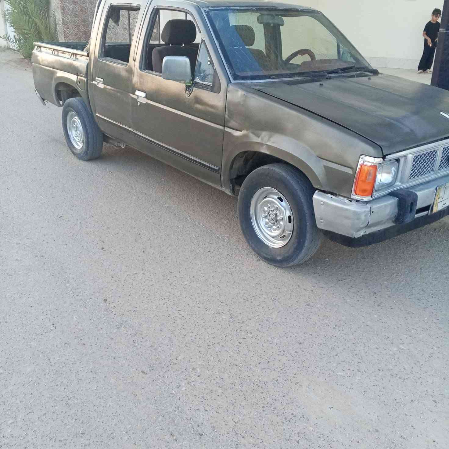 السلام عليكم للبيع بيكم نيسان موديل ٩١ رقم مثنى مشروع وطني راعيه موجود بل ناصريه سياره جاهزه مكان ناصريه مركز الشراي يتصل ***********
