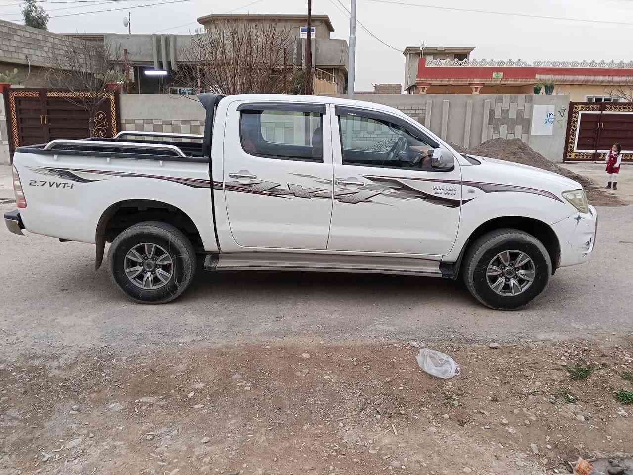 بيك اب هايلوكس دبل اكسل 
موديل 2008 

رقم نينوى مشروع وطني 

سنوية الى 2028

شرط التحويل 

محرك بشرط 

كير بشرط 

كوبون بانزين 

بيها قطعتين صبغ فقط 

الاتصال 

 ***********
