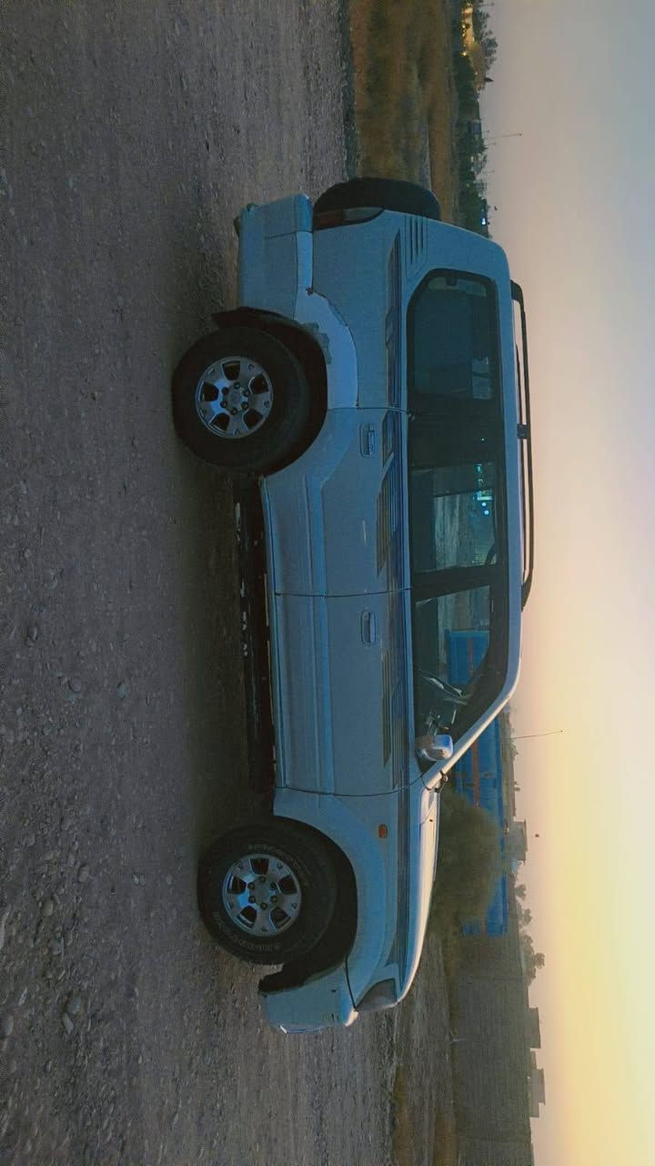 سياره برادو موديل 2001  مصبوغه عام بيه ضربه جاملق يمين رقم بغداد مشروع وطني سياره 7 راكب دبل تانكي تبريد شغال مكينه 6 سلندر بلادي كير اوتماتيك فورويل مكان السياره بغداد *********** ما متواجد فيس اتصال خط او واتساب سعره 85 وبيه مجال
