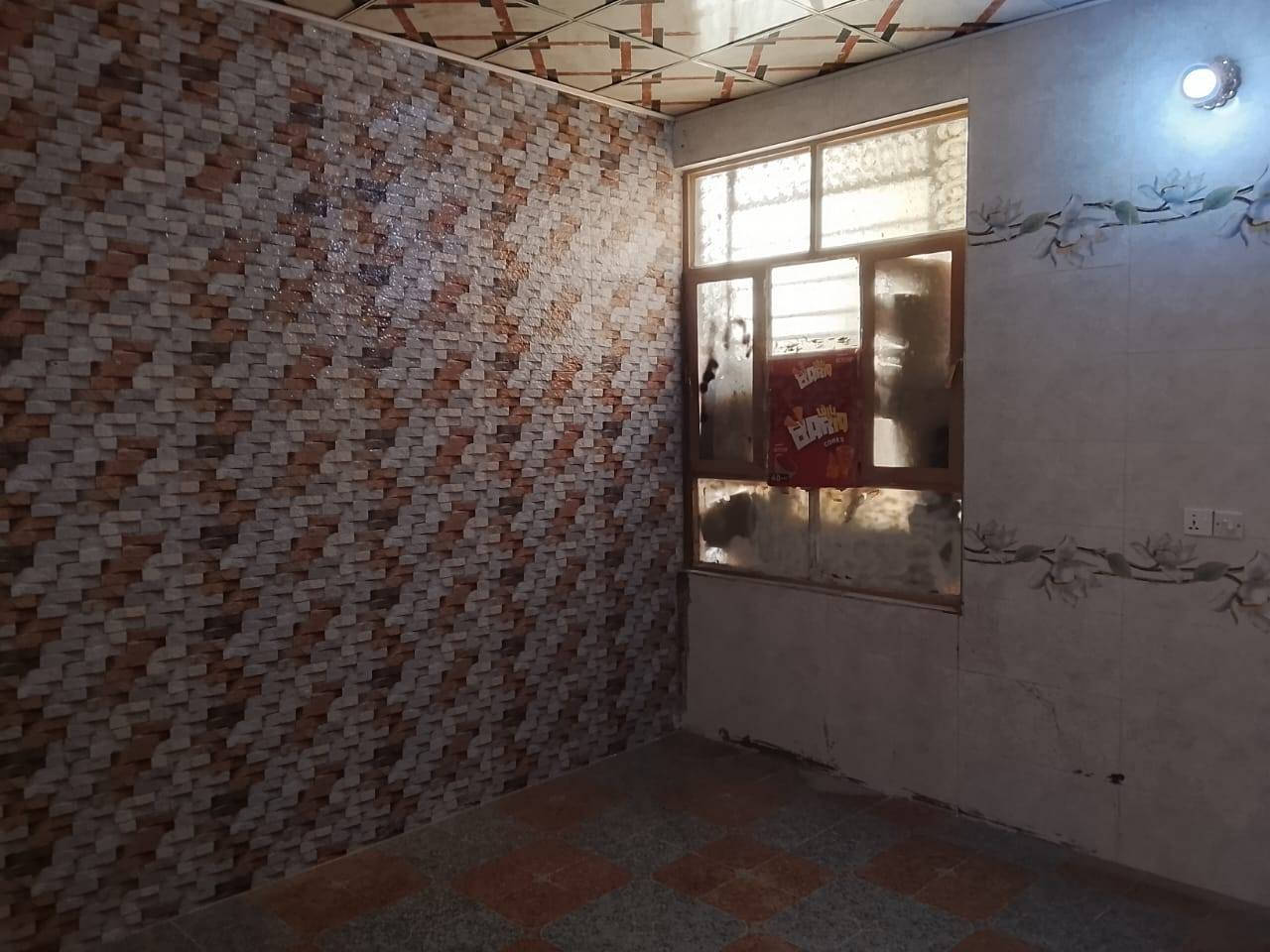 ***********
 ***********
