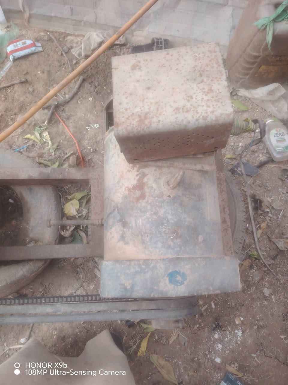 مولد كهرباء للبيع 
سعر 525وبي مجال للشراي 
اي ستفسار الاتصال ع الرقم  التالي 
***********
