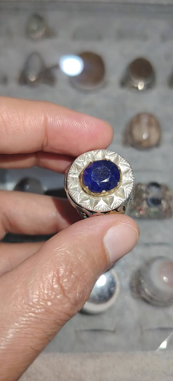 زفير قياس الخاتم ٢٣ يوجد توصيل بيع فقط بدون مراوس


**إذا كنت صاحب هذا الإعلان وتريد حذفه لأي سبب، رجاءا أرسل رسالة إلى الدعم الفني**