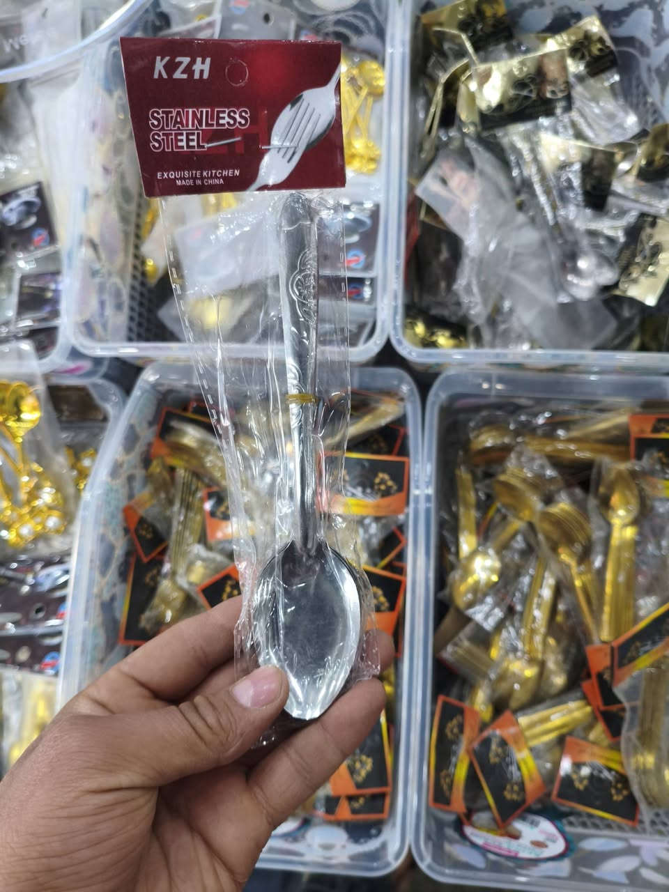 خواشيك شاي + اكل
مجمع الاخوين حي العسكري مقابيل حلويات حجي علي 
واتس ***********
