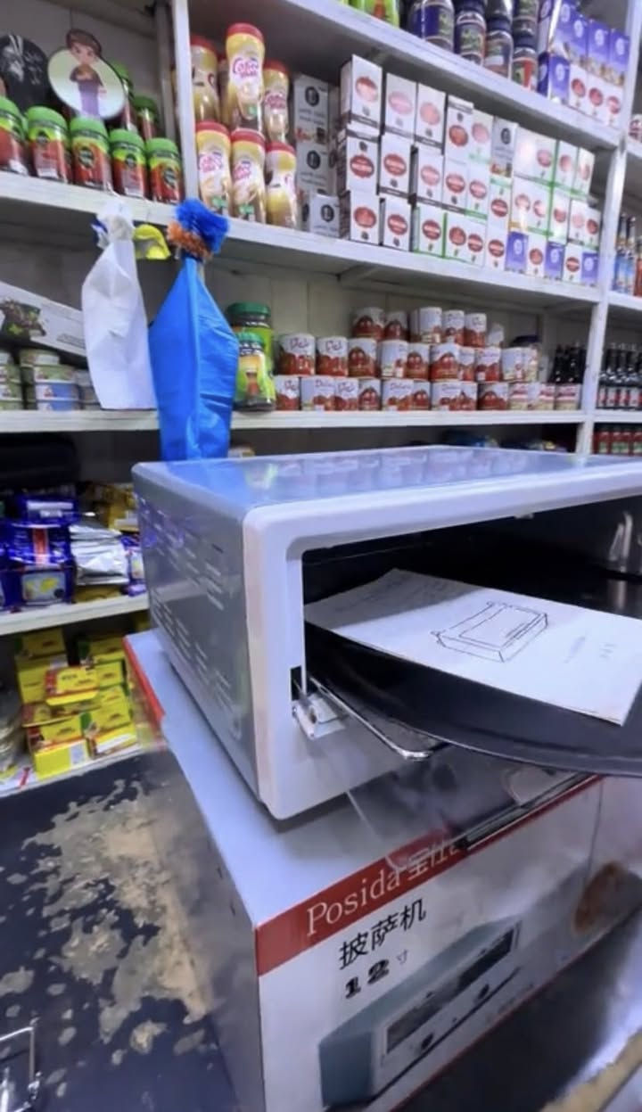 فرن بيتزا وسمك
حجم كلش مناسب وعملي
جديد مو مستعمل
35 الف


**إذا كنت صاحب هذا الإعلان وتريد حذفه لأي سبب، رجاءا أرسل رسالة إلى الدعم الفني**