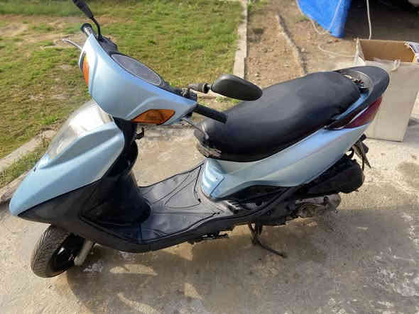 دراجة بريز للبيع الدراجة نكرة صلف بس صار بيه صوت بداية اكسل ودسك ابريك خلفي لئن البريك صار بس تخفيف بسيط والانارة بالمطر شو كله وكفت للعلم الدراجة شغالة نكرة صلف هندر والك الفحص الئ كل الفيترية السعر 4500 وبيه مجال قليل جداً
هـ/***********
