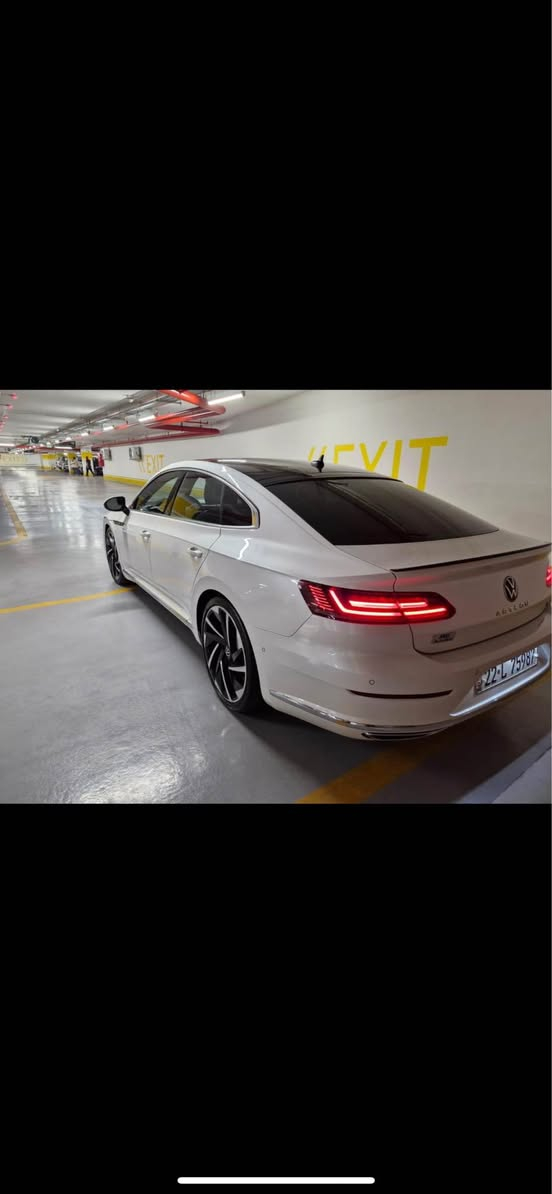 Volkswagen Arteon
Sel-rline premium
2021
بانوراما 
قه پات قه پات مواصفات
شاشه ئه لكتروني
پينج كاميرا
ناو ليد
به رده ركا ليده
كوشني جلد
كوشني سارد وكه رم
كوشني مه ساج
كوشني دواوش هيته ر
سوكان هيته ر
Harman kardon سيسته م سماعات
شحن وايرليس موبايل
حساسات بيشه وه بشته وه هه يه
سوكان لمس
شاشه كه وره
رادار ٣٦٠بله
ويل كروم حجمي ٢٠
مه كينه ٤بستون ده بل توربو
زور مواصفاته تر
سياره نموونه له جواني دوو بارجه ي بوياغه بونيت و جاملخي بيشه وه بي ناو كرتن ارباكي سوكان وشانه سيسته م كراوه به بيلادي باقي هه موو كَياني به شه رته كيرو مه كينه و كاره باتي به شه رت
٥٣ هه زار ميل رويه
به ناوخوم رقم هه ولير
سحر ٢٤٩ وه رقه مجاليكي كه م تيدايه
*********** أربيل, العراق
