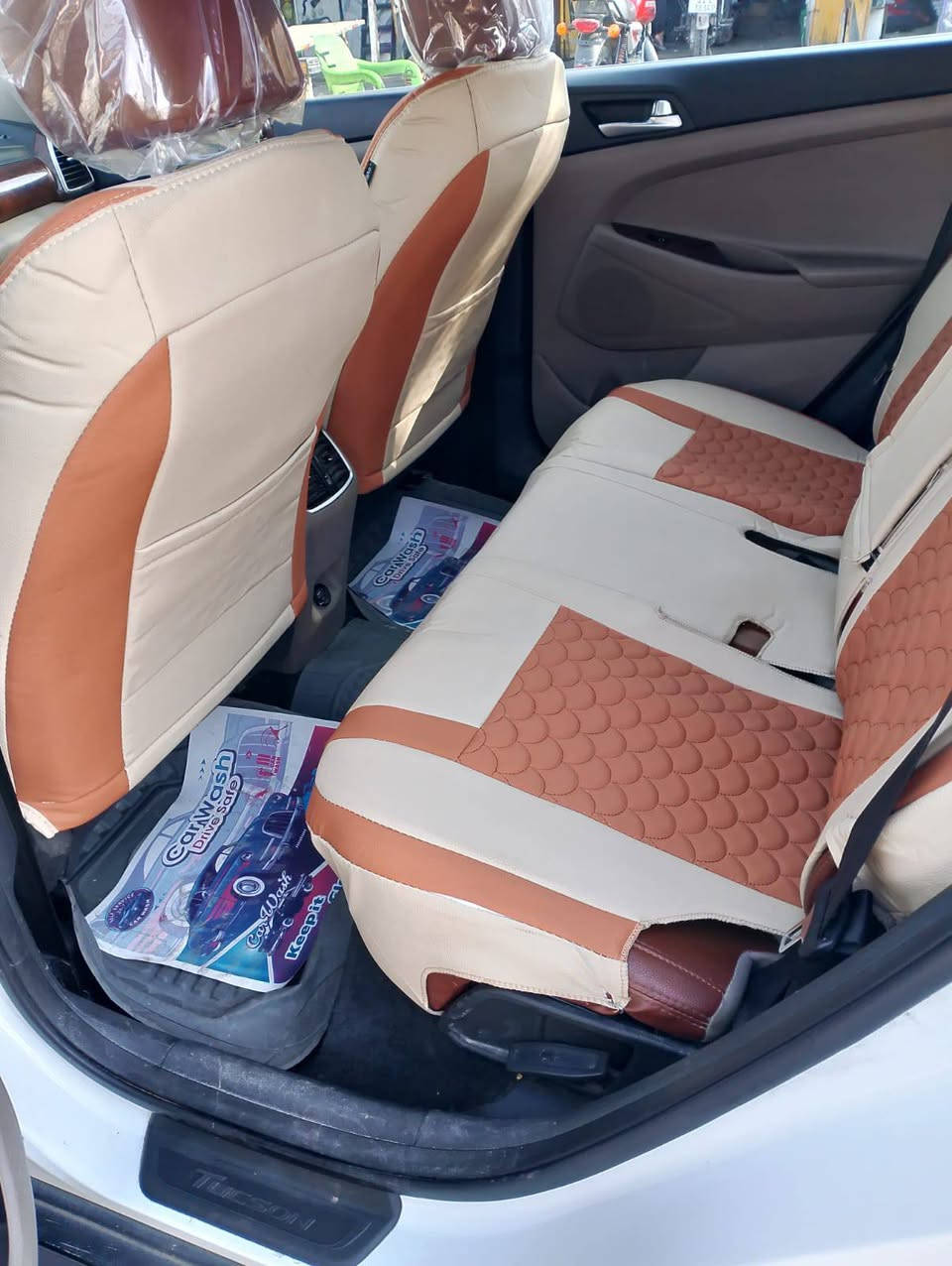 توسان 2020 خليجيه الكاصد ماشيا ٧٦ الف جديده بصمه كراسي كهرباء تحكمات بيها بعد مواصفات اخون السياره كفاله من الصبغ فقط اكو ملاحظات بسيطه بالكشر محرك وكير مكفولات موجوده حي الإعلام هزه مع السنويه جدد رايدها 192 وانشالله بيها مجال ***********
