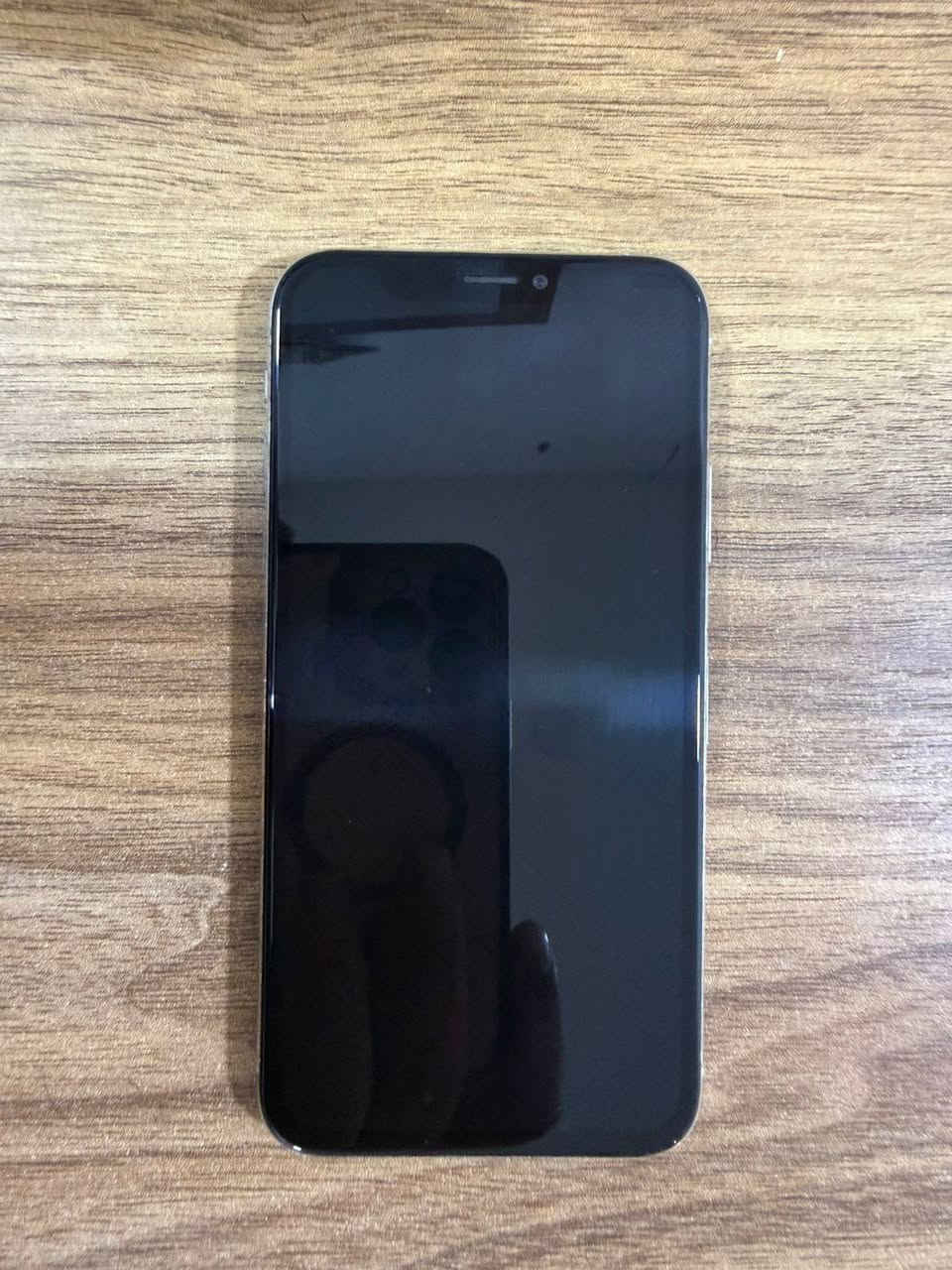 ايفون اكس
*ذاكره 512 بطاريه بلاديه ممبدله 75 
مبدل فقط شاشه اصليه  الباقي كله بلادي الجهاز نضيف كلش 
مكاني بغداد الأمين الثانيه 
*********** سعر للشراي فقط يتصل
