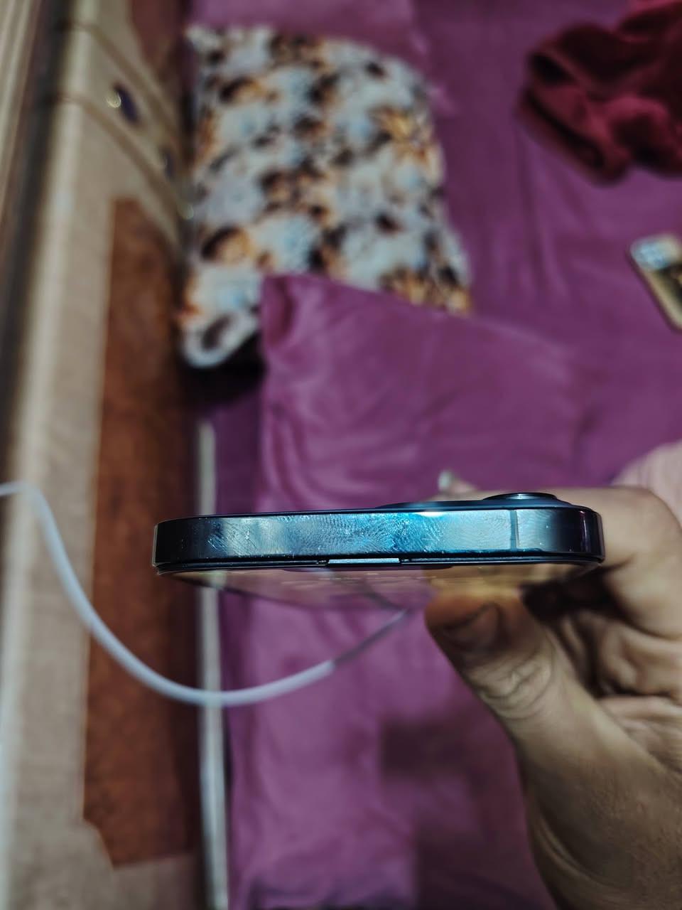 سلام عليكم ١٣ برو ماكس ذاكره ٢٥٦ جهاز مبدل شاشه والفلاش  واكف ماعرف ليش  نوعيه ٣خيارت فيس أيدي شغال وظهر مبدل نسبه بطاريه ١٠٠ من ابل مامبدل انا بس شحنه انسه صرف كله شغال نت نتصال مخابره السعر٥٠٠وبي مجال لشراي   ***********
