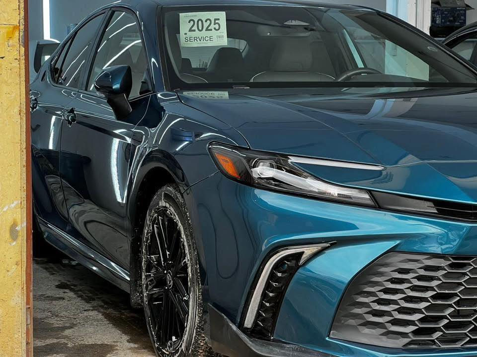 كامري 2025 SE  HEV
دخول جديد 

ماشيه 5 الف ميل 

لون فيروزي 

مواصفات الـسياره معروفه 

وارد امريكي ضررها كلش خفيف 

قبغ جنطه تبديل وجاملغ خلفي ايمن صبغ

تصليح درجه اولى 

بدون دواخل بدون ايرباك شرط

بچم كبس 

السياره بحالة الزيرو

صور الضرر مرفقه بالمنشور

رقم الشاصي:- 
4T1DAACK2SU598049

السعر 244$ وبيها مجال قليل

مكان السياره:-الانبار/القائم

كامل التفاصيل مذكوره بالمنشور

لاتخابرني تسئلني على تفاصيل 

رقم الموبايل:-***********
