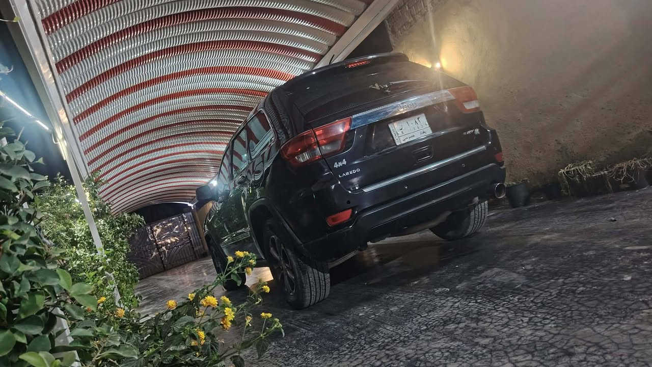 سلام عليكم جيب شيروكي موديل 13 وارد امريكي بيه جاملغ اليمن مكينه 3600 كير مكينه  كفاله عامه سياره فول مواصفات بصمه او بصمت ابواب تشغيل عن بعد كشنات كهرباء تحكم ستيرن فتحه سقف فور ويل السياره المكان بابل محاويل شراي بي خير او يدلل ***********
