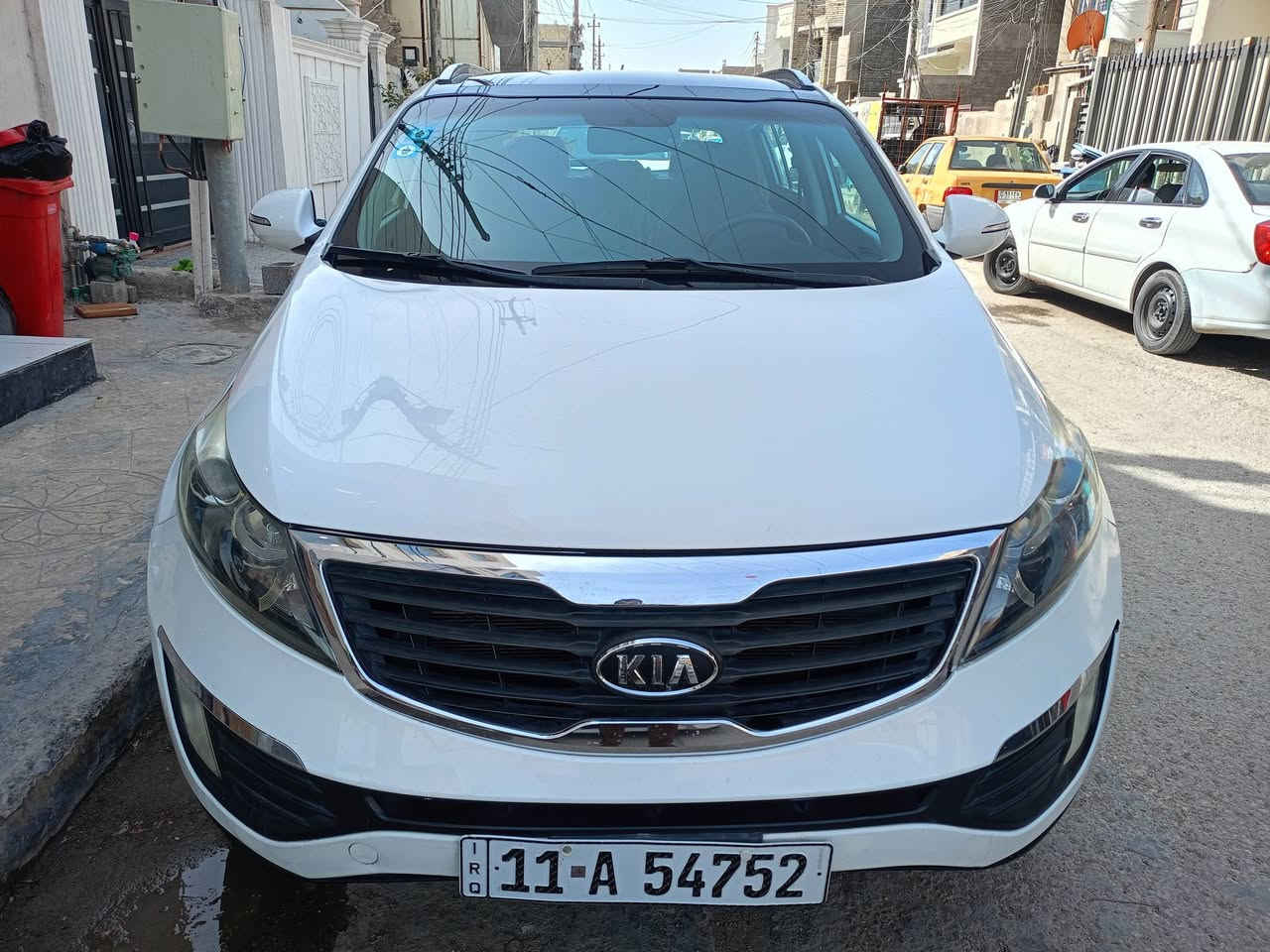 سبورتج 2011 خليجي السيارة بيها جاملغ صبغ فقط والباقي مكفول محرك وكير وتبريد مكفول السعر 132وبيها مجال اي استفسار الاتصال *********** مكاني بغداد
