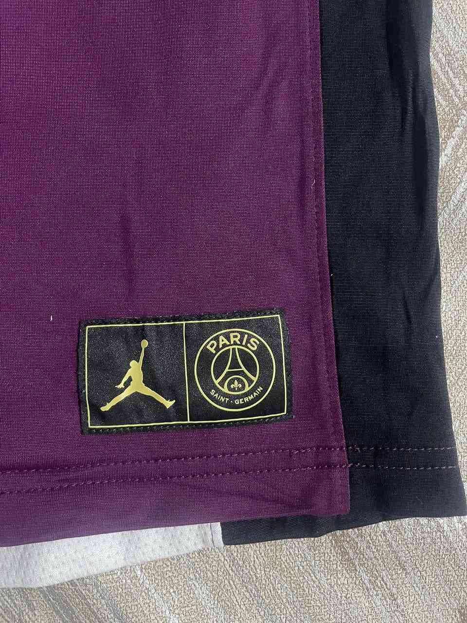 جوردن 
نادي باريس جوردن تحفه 
نضافه تامه 
القياس m

يتوفر توصيل كافه محافظات العراق 🚙


**إذا كنت صاحب هذا الإعلان وتريد حذفه لأي سبب، رجاءا أرسل رسالة إلى الدعم الفني**