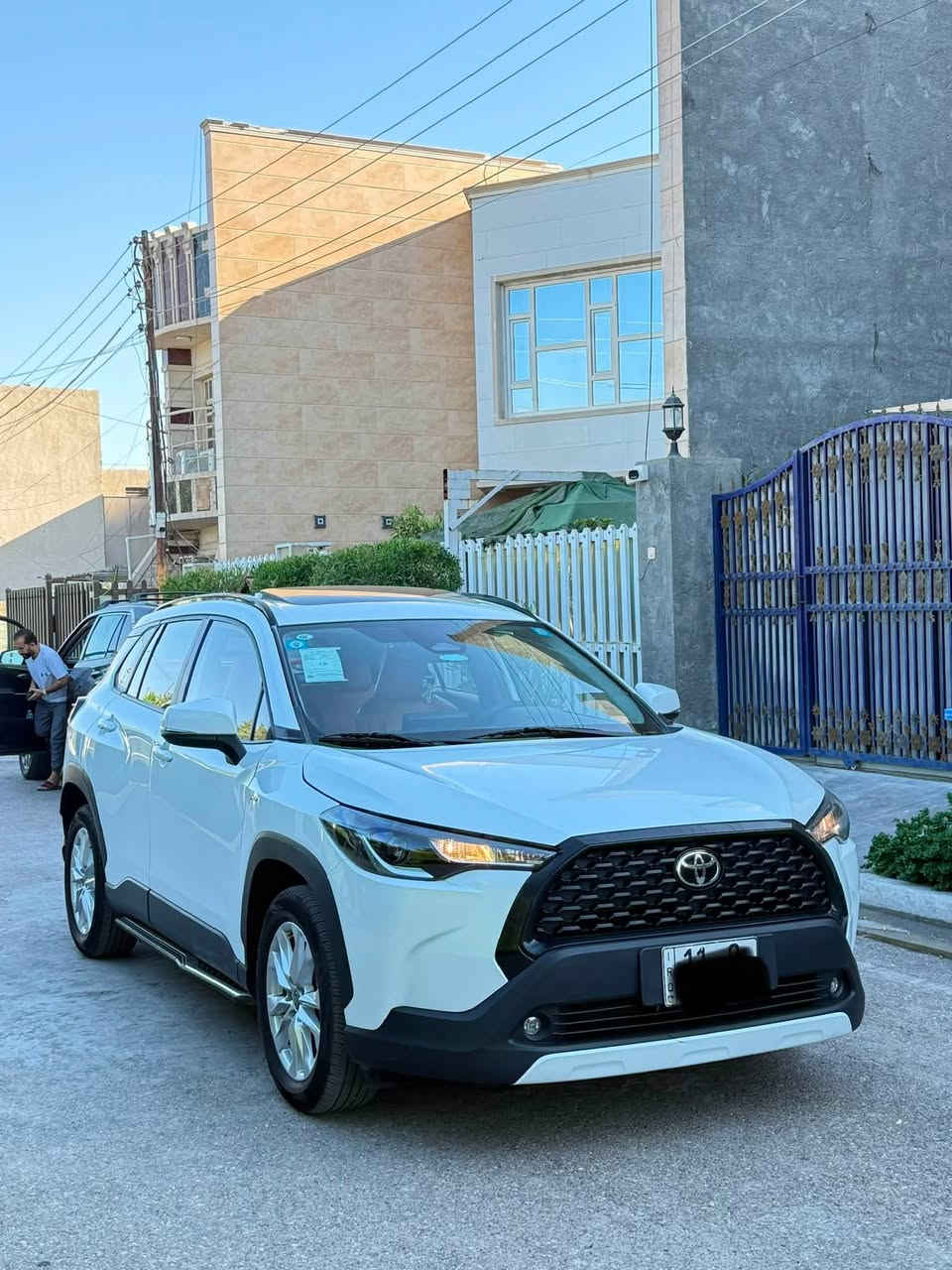 للبيع 📍
كورلا كروس موديل 2024  فول 1/1

  السيارة مكفولا من الضربه والصبغ والبارد 

داخل قرميدي 
دوس بلادي 
بلوجكتر بلادي 
حمالات بلادي 

جنطه كهرباء 

رادار _اوتو هولد _فتحه 

رقم بغداد باسمي تحويل ثاني يوم  

ماشيه 8 الف بعده بريحة الشركه

اخت زيروو كفاله عامه مابيها اي نقص  

مكاني بغداد الكرخ 📍

السعر (27) مليون 

***********

