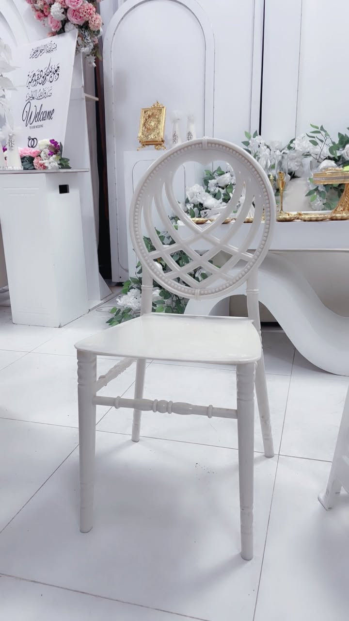 يتوفر كراسي وطبلات للإيجار 
العزيزية/قرب فلكة انس /مجاور مصور يحيى.
***********
***********
