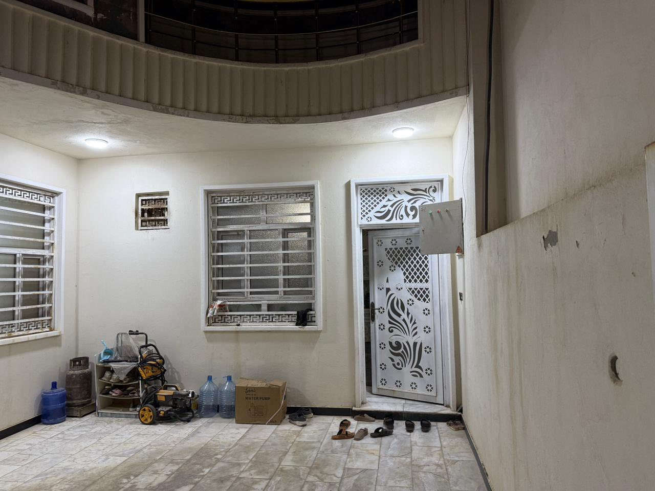 الدار للبيع مساحه 200متر صوب الشاميه المنصوريه مجمع القضات بناء درجى اولى طابق واحد مطلوب مبادره 130مليون تتحول على المشتري او يسددها البائع حسب الاتفاق السعر الكلي 400مليون مؤجرحاليا ب 750
رقم العقار 44/756
***********
