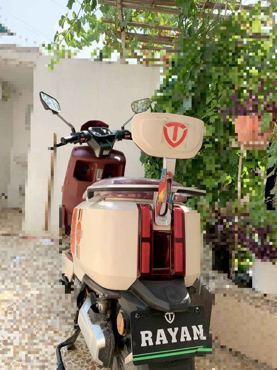 مطور الريان وحش الكون البيع نضيف سعرو مليون 250الف وبي مجال بسيط اليريد يجي خاص


**إذا كنت صاحب هذا الإعلان وتريد حذفه لأي سبب، رجاءا أرسل رسالة إلى الدعم الفني**