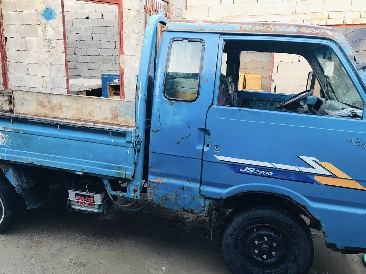 السلام عليكم
كيه بنكو 2700 للبيع موديل 96 سياره بيها خياسات قليله بلبدي 
كهربائيات ماتشتغل 
والسياره جاهزه شغاله مال شغل 
لوحات جدد سنويه ل 28 مداور ثاني يوم بسم المشتري والسياره شغاله ماعوزها شي 
مكانها ناصريه قلعه سكر 
سعرها 35 وبيها مجال 
للاستفسار او الشراي الاتصال على الرقم او خاص ***********
