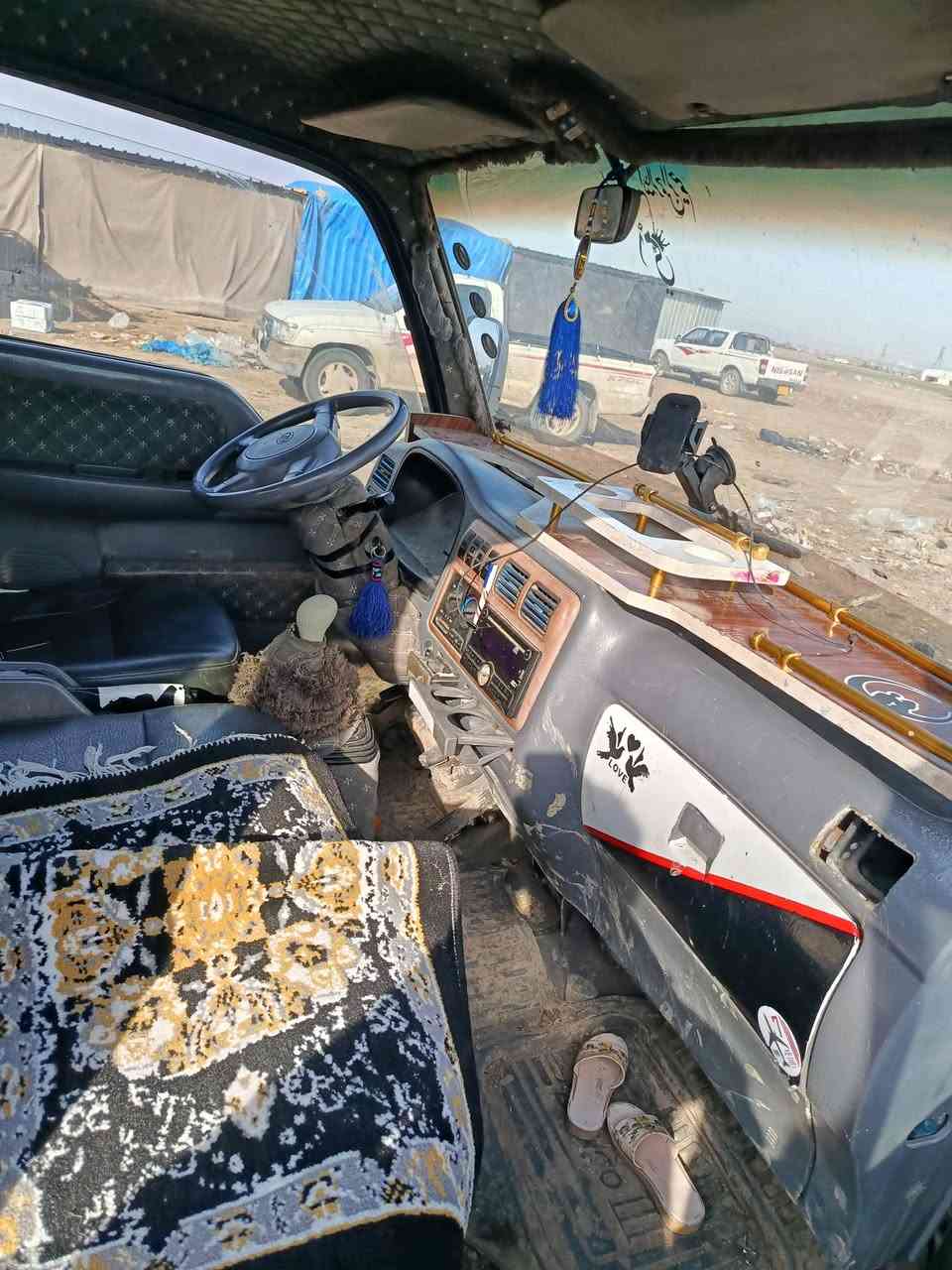 السلام عليكم مكلف بالنشر
كيا فونتيرا موديل 96 نضيف معمره جديد 
شاصي مصلح 
كير 
اكسل 
تاير
كله نضيف
السعر 62 وبيها مجال
الشراي يتصل ع هذا الرقم ***********
