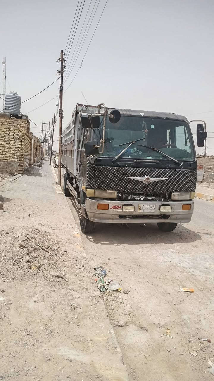 السلام عليكم نيسان للبيع جاهزه مكينه سوبر سنويه جديده رقم بغداد مشروع وطني ***********
