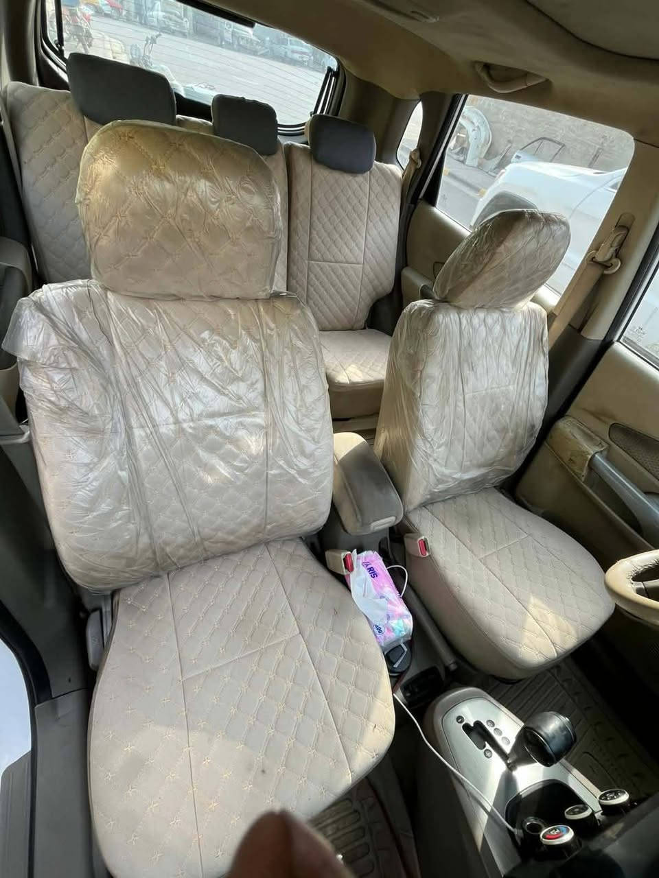 السلام عليكم سياره توسان للبيع
موديل 2009‪
رقم بغداد باسمي سنويه لل27
سياره بلاديه
جاهزه من كلشي
مكينه أو كير بلادي 
صدر امامي خلفي جديد
بيها بارد شويه باب اليمنه الخلفي
كاعيه جلد 
كشنات دوشمه جديده
الاستفسار ***********
