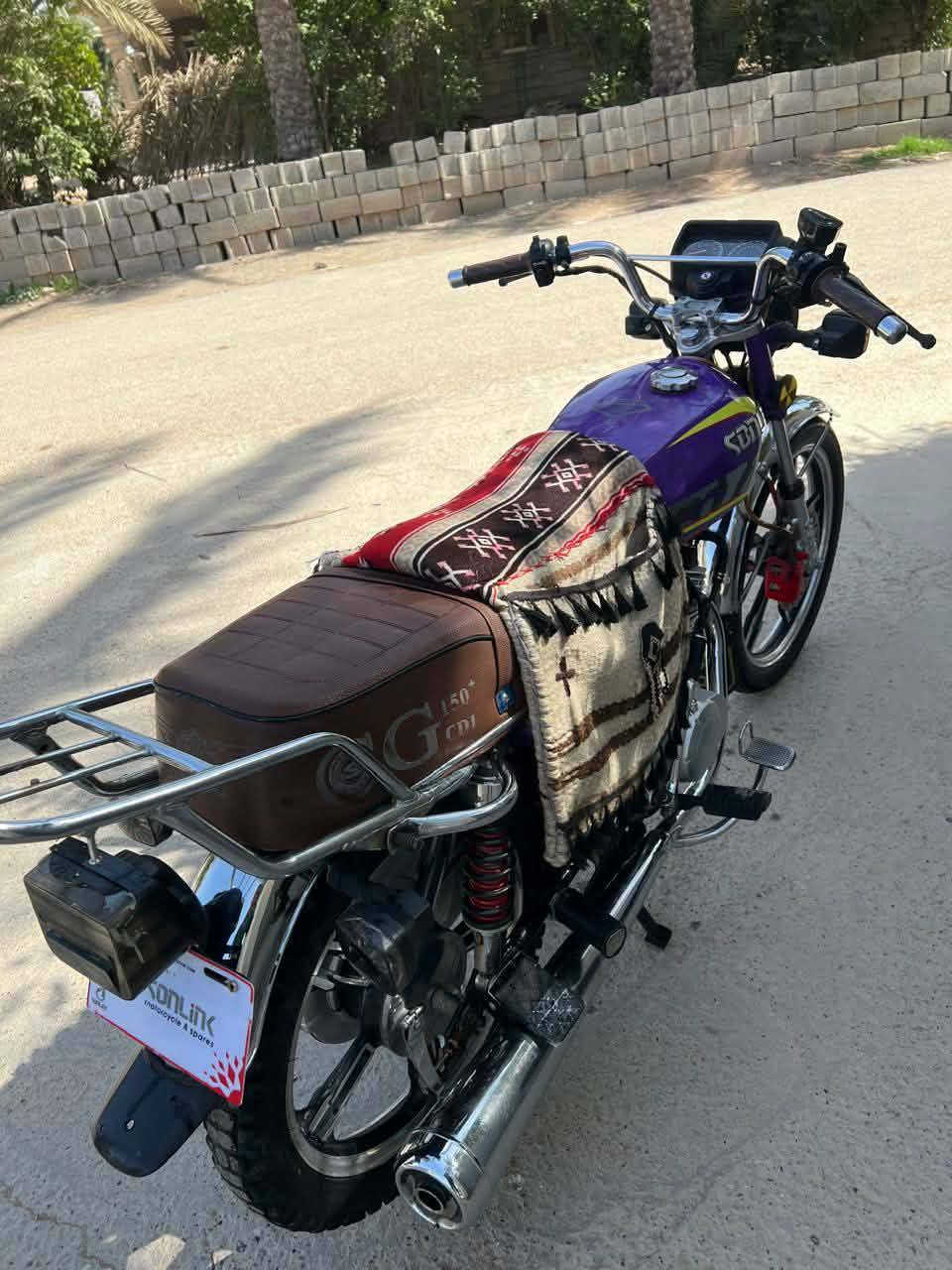 سلام عليكم سيفان مديل 2023 شكل 2024 دراجه كفاله عامه من محرك من كلشي كفاله عامه أوراق كامله دراجه علاء وضع شركه سعر 650 وبيها مجال ***********
