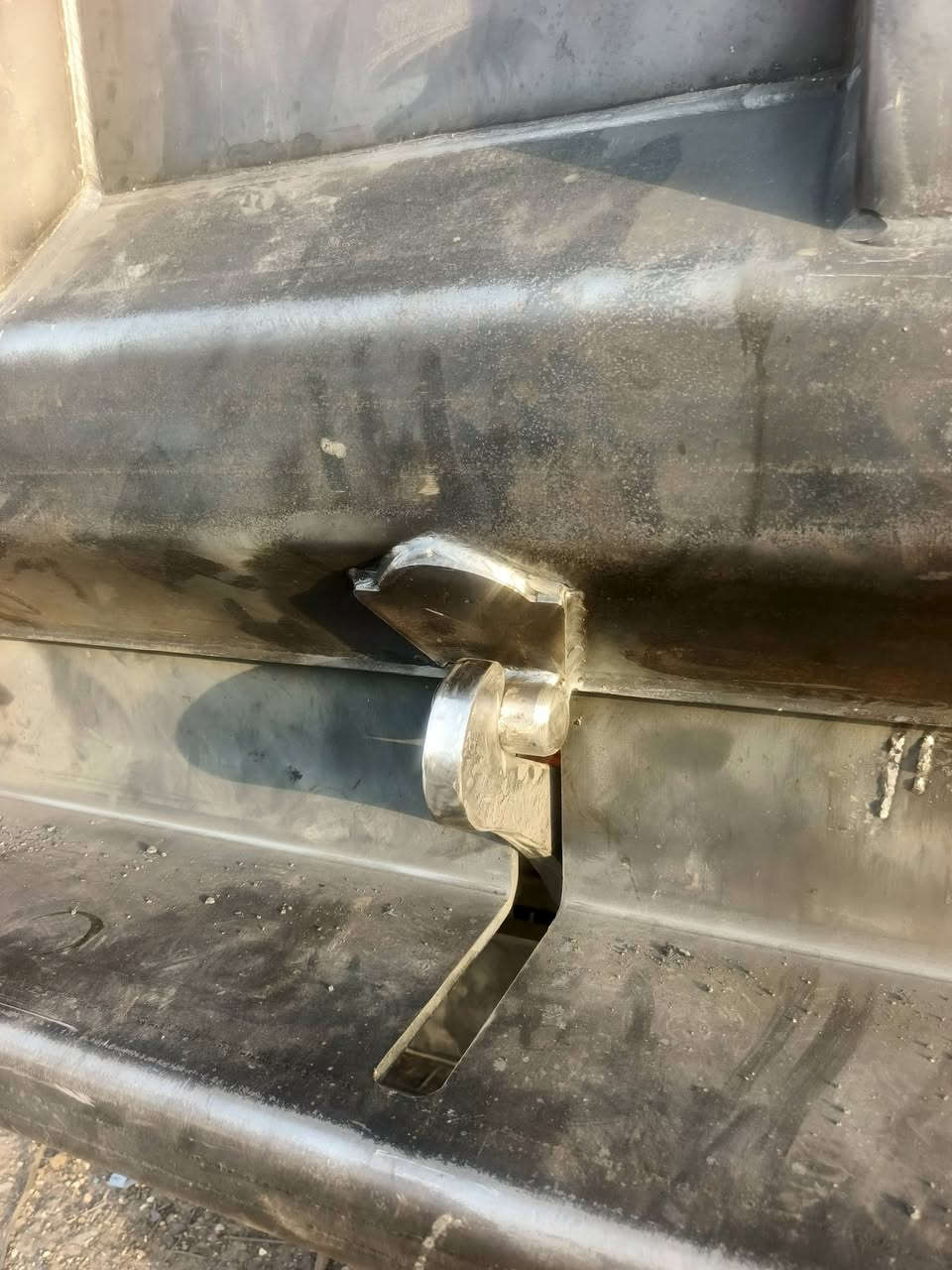 للبيع ماگ نيسان شاصي 16 دناگير 16 گاعية 8 تفصال كله بلازمة جگ مال ***********
