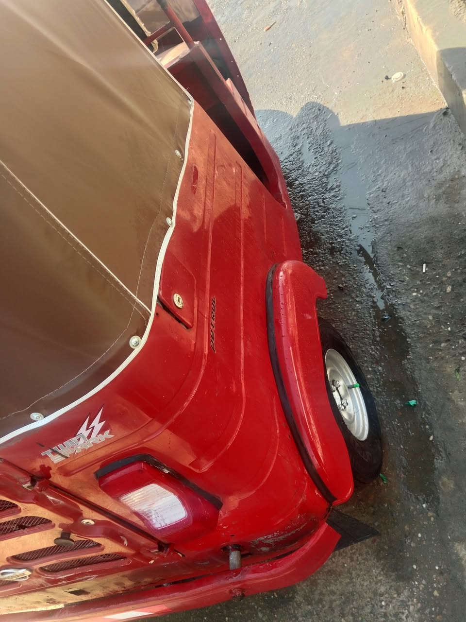 سلام عليكم تكتك للبيع موديل 18 شهر 2رقم سنويه تحويل مباشر عنوان شهداء عبيدي ستفسار  عله رقم ***********
