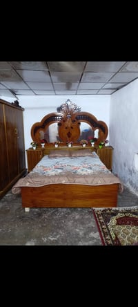 غرفة نوم للبيع صاج عراقي اصلي مستعمل شى قليل  السعر مليون وبيه مجال . ...