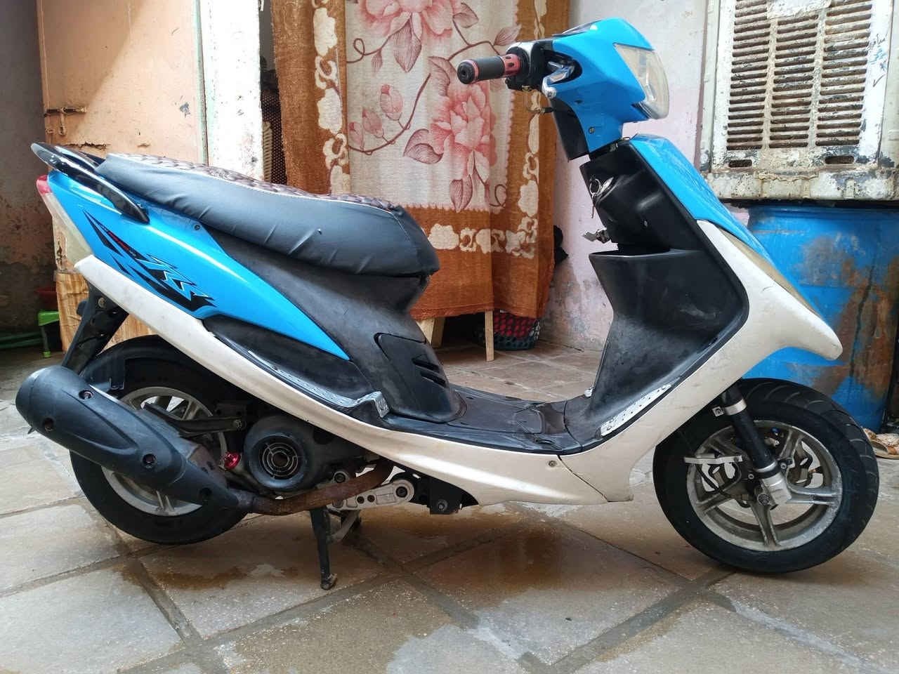 للبيع ماكس عدله نضيفه كلش كهربائيات كلشي شغال نكره سلف بكل وقت مكينه مفتوحه بس هيه مكفوله من صوت ودخان بيه ويلات اصليات او صدر اصلي وشيار اصلي مكاني نجف السعر 600 وبيه مجال ***********

