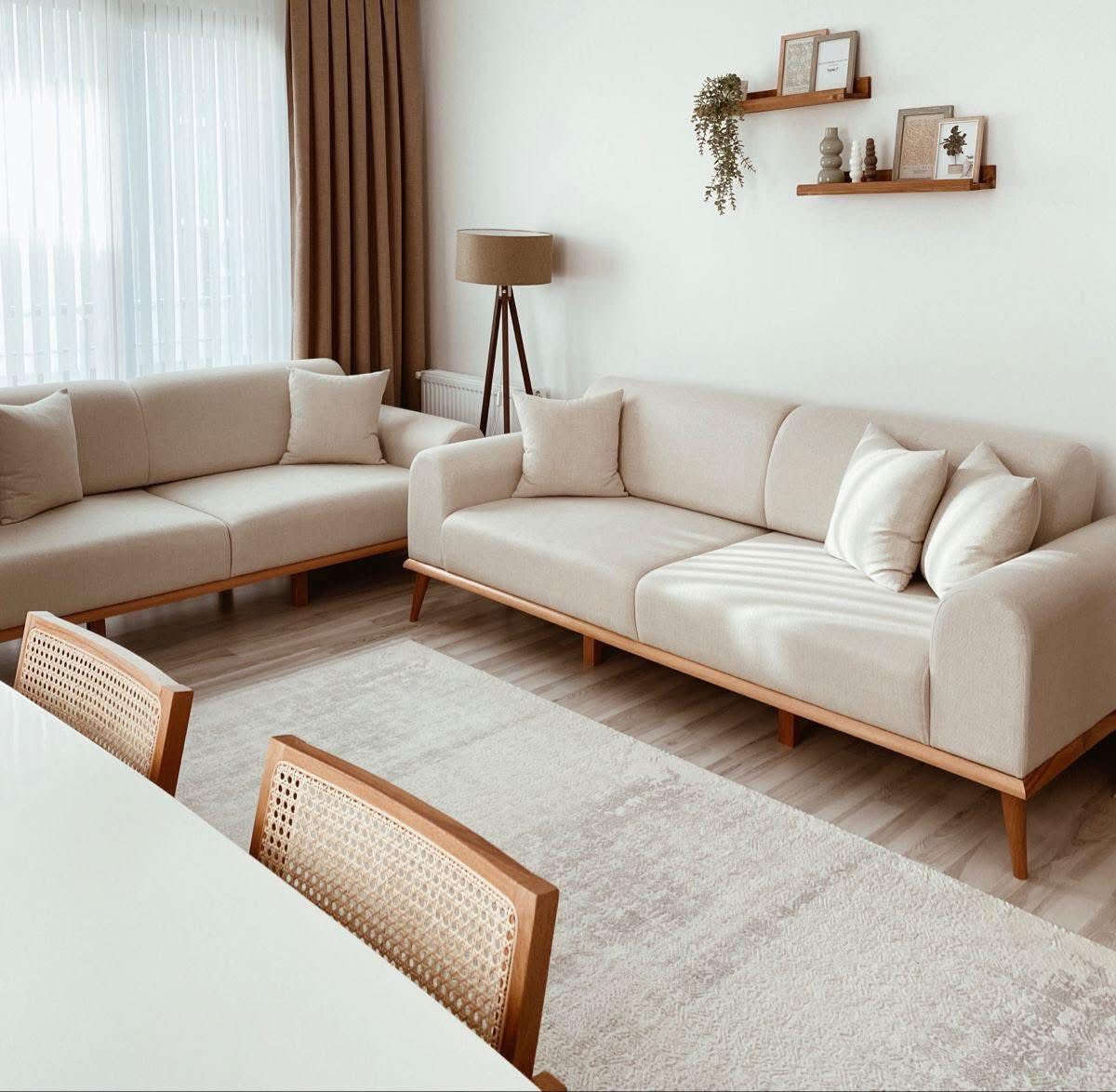 🚨 مو كنبة… هاي قطعة فخامة لبيتك 🚨

إذا صالتك بعدها عادية… فإنت مفوّت نص الجمال 🔥

اليوم تگدر تحصل كنبة مودرن فخمة
تصميم يلفت النظر من أول ما يدخل الضيف 👀

✔️ شكل عصري يغير شكل البيت 180°
✔️ قماش تركي ناعم وفخم
✔️ راحة ما تريد تقوم منها
✔️ هيكل قوي يعيش سنين
✔️ ألوان ومقاسات حسب طلبك

💣 الفرق بينا وبين السوق؟
إنت تشتري من المعمل مباشرة
يعني:
❌ ماكو وسيط
❌ ماكو أسعار مبالغ بيها
✅ جودة أعلى
✅ سعر أقوى

💳 ما عندك كاش كامل؟
مو مشكلة — التقسيط موجود

⚡ التنفيذ سريع
⚡ شغل نظيف ومضمون

📩 راسلنا هسه واختر موديلك
لأن الصالة الحلوة تبدأ من كنبة صح
واتساب
   الان.   ***********
   ايوب.   0770996689
او مراسلتنا عن طريق  الصفحه
