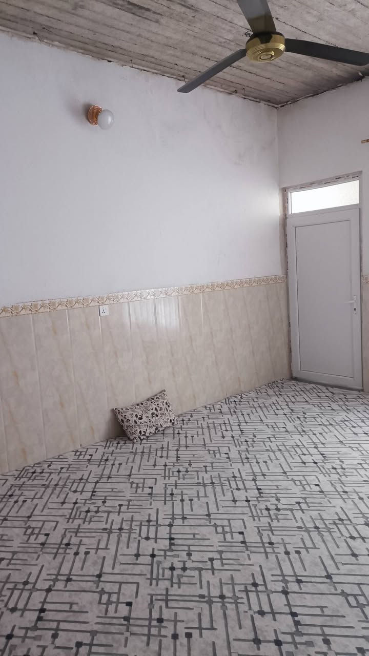 سلام علیکم
#خانووی_ زۆر هه رزان بۆ فرۆشتن #نرخ170وەرقە معاملا
ناونیشان 📍کەلار _ قەزای ڕزگاری ( سممود )

◼️گەڕەکی ئاوباریک  🛣️🏞️
◼️ بەرمبەر ئاسایش  تەنیشت مزگەوتی عمری کوڕی خەتاب
◼️ ڕووبەری 5بە 20 = 100مەترە 📏📐
◼️ کۆڵانی پان و فراوانە 
◼️ شوێنێکی زۆۆر خۆش و دڵگیری هەیە  
◼️تۆماری ئەنجومەنی وەزیرانە ✅

مواسەفاتە کاشییە ✅تایبەت دروستکراوە ✅)
 
🔴 ژوورەکانی ئەم خانووانە پێکهاتووە لە ⬇️

🔶 میوان 🪑🚪
🔶 مطبخ 
🔶 مساعد مطبخ 🍽️🫖
🔶 هۆڵێک 🖼️
🔶 ژووری نوستن 🛋️🛏️
🔶 ڕۆشنایی 🪟
🔶 مشتەمەلات 🛁🚿

بۆ زانینی نرخ 💵پەیوەندی بکەن بەم ژمارانەوە 📲📞📳

***********
