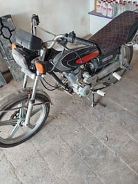 سيفان للبيع سعر 300وبي مجال مكاني الخالص الشراي يتصل 07818139219سلف هن...