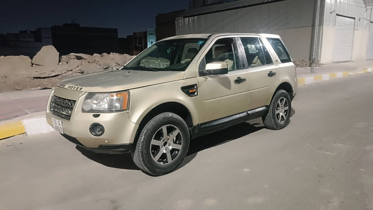 سلام عليكم لاند لوفر موديل 2008 رقم بغداد نكليزي سنويه لل29 مكينه وكير افلون 6سلندر  حاويه جديده تخم تاير كهربائيات كله شغاله منضومه تبريد جاهزه بس شحن غاز صدر نص عمر 
مكاني ذي قار الناصريه  ***********
