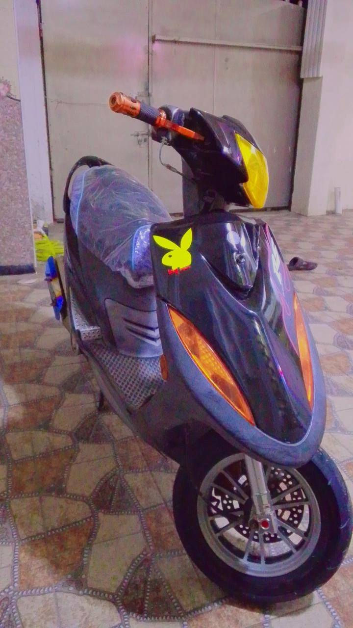 السلام عليكم ماكس عدله مكينه 55 بلادي شلعه ومعدل 
لون اسود مزوده تزويد خارجي بلادي بلادي ختم
ويل كب ختم بلادي . زنون .اشاير اربع ولفات .دبلات تزويد ختم 
صالنصه استيل نازل .قبق فلاوين استاند تزويد .رقم koso
عداد الكتروني .كشن اربع ولفات ..تأيرات جلاتين .بك لايت اربع ولفات مكينه 55 بلادي مكفوله من الفتح دهن كله ادير امزويل وبعد بيه هواي تزويد 
واللدراجه احله من الصور بهواي 
الاستفسار ***********📲📳
