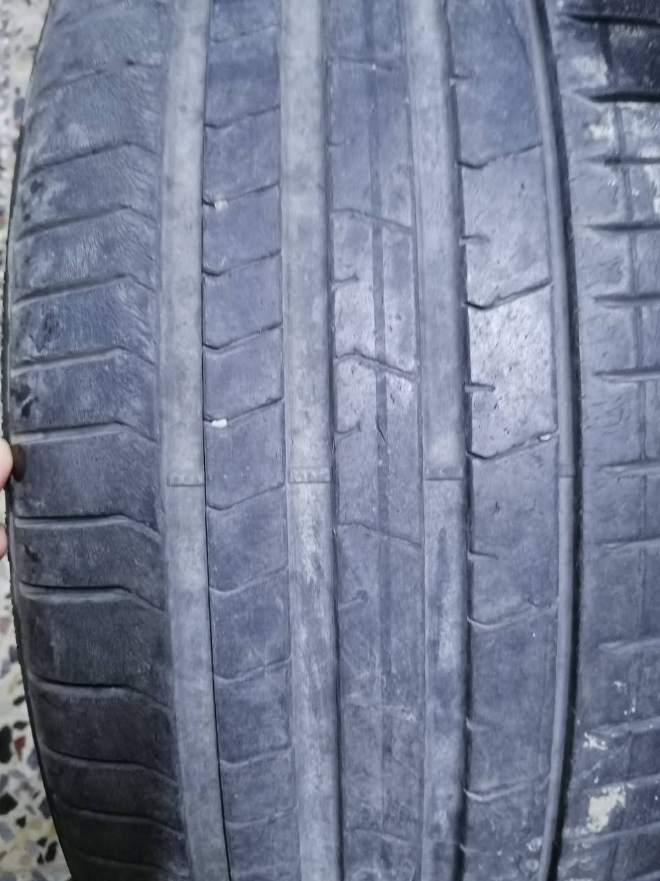 السلام عليكم  تاير حجم 21 /35/ 315/
الثاني 2    ، 275 /40/ 21 
مكاني بغداد البياع حي التراث  قيم واخذ


**إذا كنت صاحب هذا الإعلان وتريد حذفه لأي سبب، رجاءا أرسل رسالة إلى الدعم الفني**